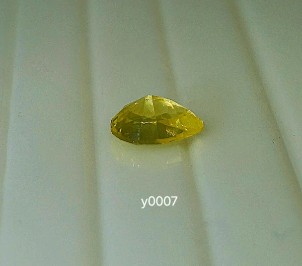 Blu Ceylon Yellow Sapphire